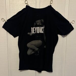 Beyonce On The Run Tour Merch Black Graphic Women's Top